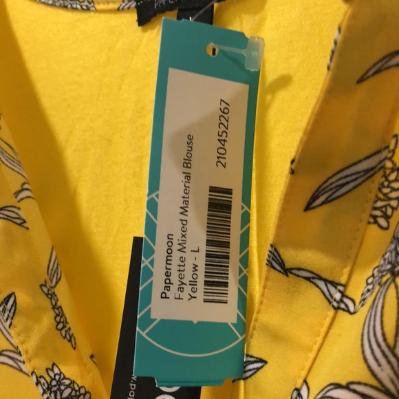 Yellow Printed Sleeveless Blouse (Size Large) - Picture 6 of 12